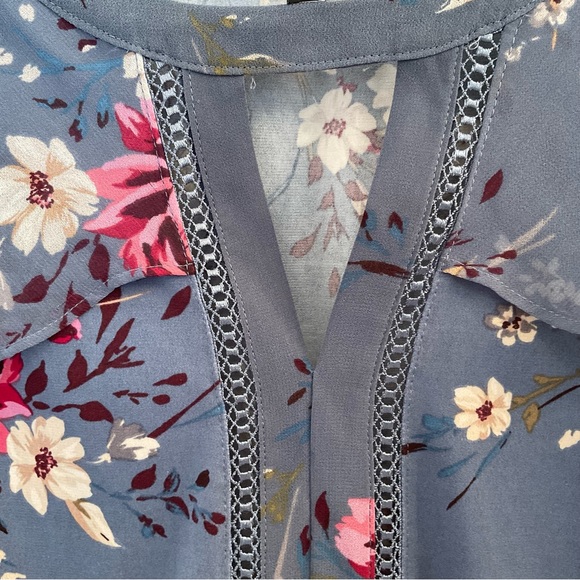 White House Black Market Floral Blouse - Size XS - Picture 5 of 10